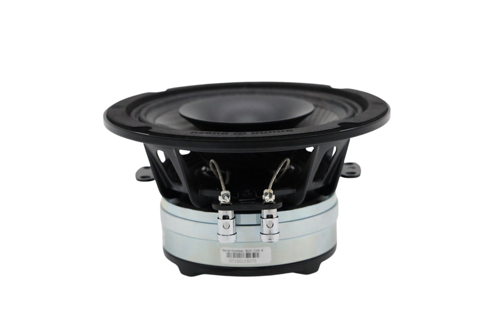 SoundQubed - BGX-CX6-8 - 6.5" Pro Hybrid Neodymium midrange with a carbon fiber cone 2" Voice Coil Woofer - 300w/600w - 2" Voice Coil Horn 100w/200w
Bi-Amplification is recommended for peak performance Frequency Response 70Hz - 20KHz